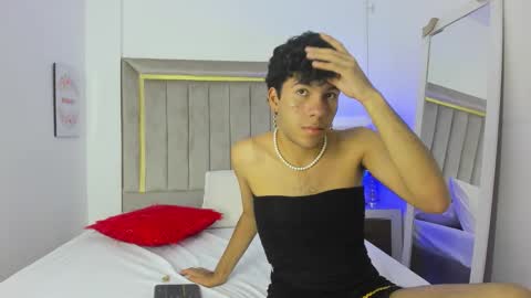 John online show from November 30, 3:08 am