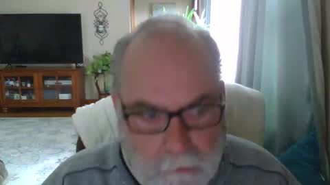 earl52 online show from March 31, 5:47 pm