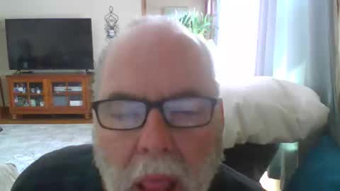 earl52 online show from March 20, 5:28 pm