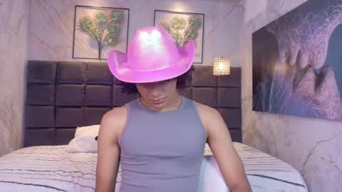 eboneycurly online show from September 8, 6:40 pm