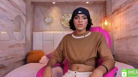 eboneycurly online show from September 10, 7:01 pm