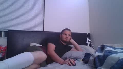 Snapshot of eclipticice94 chatting on September 25, 4:22 am eclipticice94 online show from September 25, 4:22 am