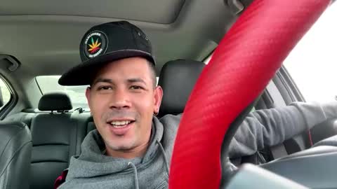 eddgarzay08 online show from April 25, 5:10 pm