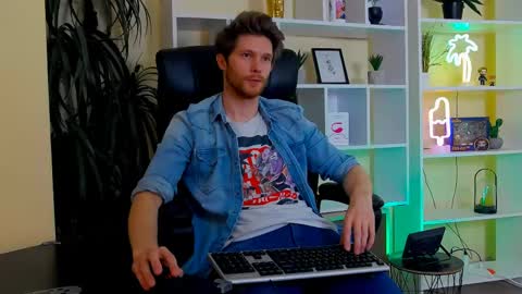 eddie_baker online show from May 22, 10:26 pm