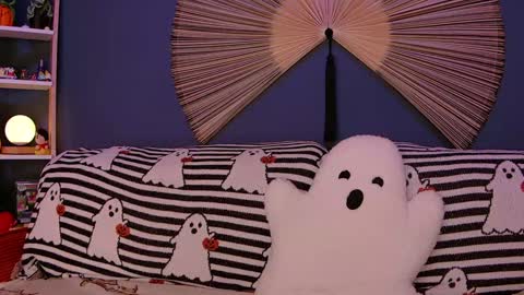 Snapshot of eddieds chatting on October 17, 3:32 am Eddie online show from October 17, 3:32 am