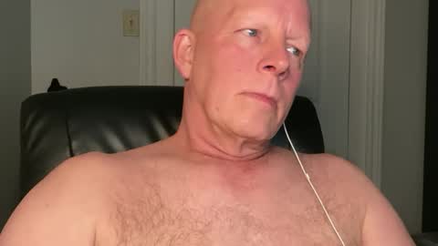 Snapshot of eddygl1968 chatting on February 11, 3:18 am Eddy online show from February 11, 3:18 am
