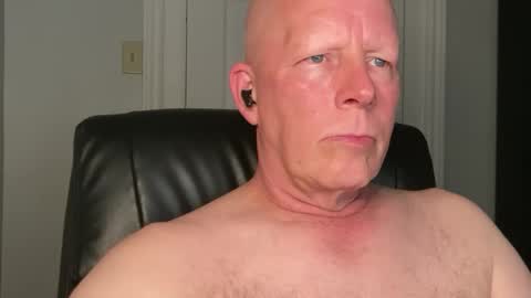 Snapshot of eddygl1968 chatting on September 18, 2:46 am Eddy online show from September 18, 2:46 am