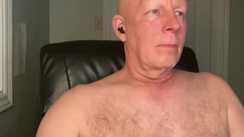 Snapshot of eddygl1968 chatting on March 10, 2:39 am Eddy online show from March 10, 2:39 am