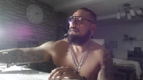 edgarram83 online show from October 21, 7:11 am