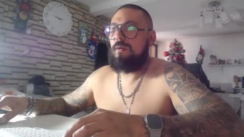 edgarram83 online show from December 13, 8:48 pm