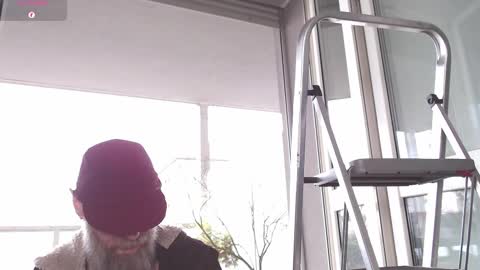 Snapshot of edosilver chatting on March 10, 9:23 am Edo Silver online show from March 10, 9:23 am