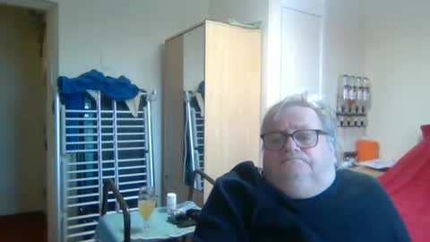 edst65 online show from January 6, 9:52 am