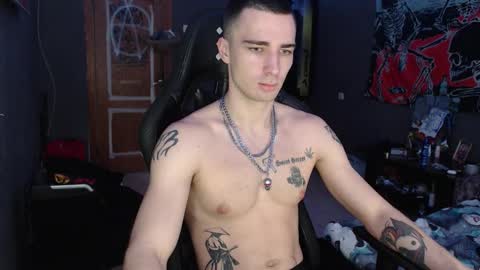 Eduar online show from December 3, 9:15 am