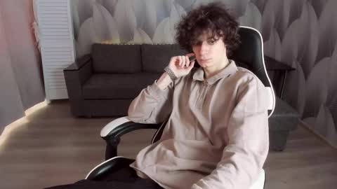 edvardblare online show from September 25, 9:19 am