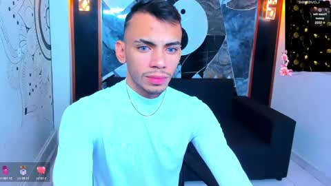 Snapshot of edward_24_ chatting on February 15, 4:14 am Edward Colleman online show from February 15, 4:14 am