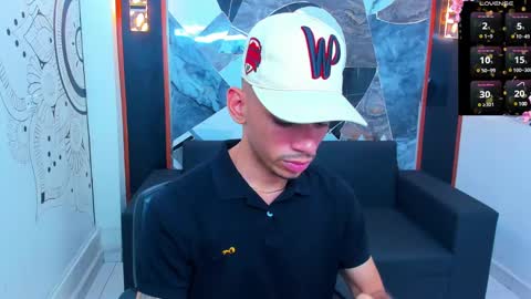 Snapshot of edward_24_ chatting on January 30, 5:19 am Edward Colleman online show from January 30, 5:19 am