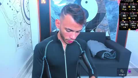 Snapshot of edward_24_ chatting on January 4, 3:50 am Edward Colleman online show from January 4, 3:50 am