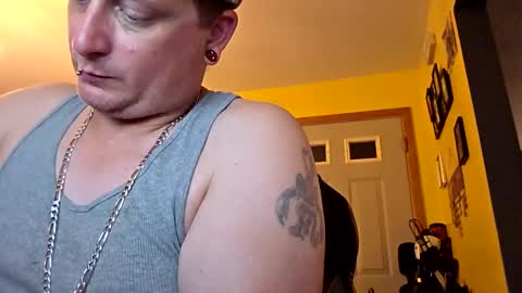 Snapshot of edwardaims_2please chatting on September 22, 4:34 am edwardaims_2please online show from September 22, 4:34 am