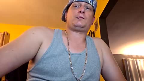 Snapshot of edwardaims_2please chatting on September 29, 2:21 am edwardaims_2please online show from September 29, 2:21 am