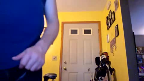 Snapshot of edwardaims_2please chatting on September 30, 2:40 am edwardaims_2please online show from September 30, 2:40 am