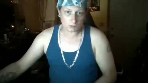Snapshot of edwardaims_2please chatting on September 9, 3:17 am edwardaims_2please online show from September 9, 3:17 am