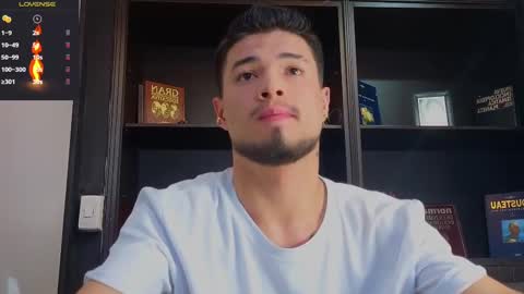 Snapshot of edwardross_ chatting on September 27, 9:01 pm Edward Ross online show from September 27, 9:01 pm