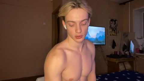 Eve Lovelace online show from December 2, 1:22 pm