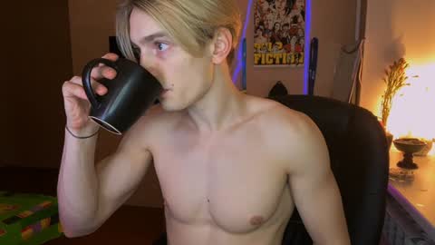 Eve Lovelace online show from January 10, 10:46 pm