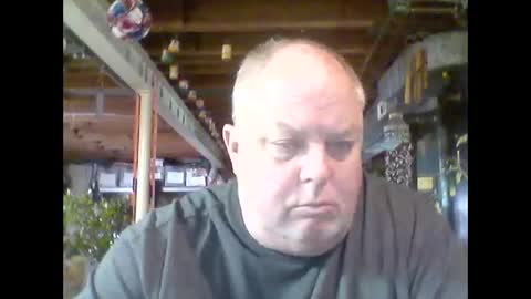 efriff online show from April 19, 9:39 pm