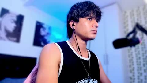 Snapshot of eiden_allenx1 chatting on October 12, 8:36 pm eiden_allenx1 online show from October 12, 8:36 pm