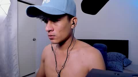 Snapshot of eiden_allenx1 chatting on February 7, 2:19 am eiden_allenx1 online show from February 7, 2:19 am