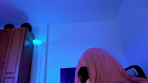 eiden_allenx1 online show from June 28, 8:37 pm