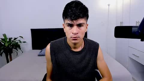 Snapshot of eiden_allenx1 chatting on January 6, 10:46 am eiden_allenx1 online show from January 6, 10:46 am