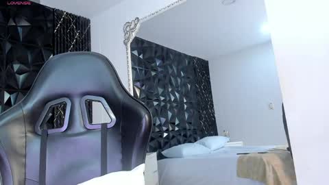 I AM ALONE TODAY EIMY IS A BIT SICK online show from April 29, 10:05 pm