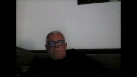 eisbaer1957 online show from May 2, 6:32 pm