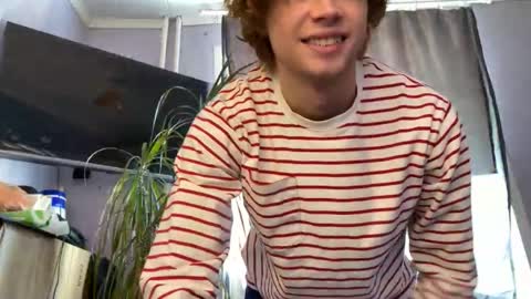Snapshot of eitanhere chatting on September 18, 6:48 am Eitan online show from September 18, 6:48 am