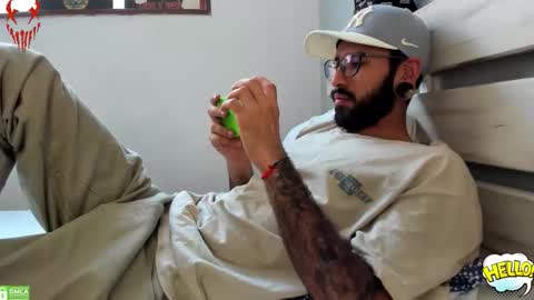 eithan_rune online show from March 12, 6:59 pm