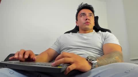 Snapshot of eithanconor1 chatting on October 15, 12:51 am EITHAN CONOR online show from October 15, 12:51 am