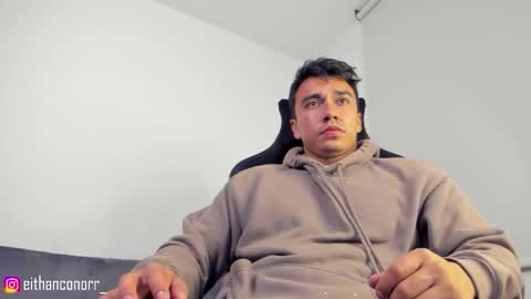 Snapshot of eithanconor1 chatting on October 19, 3:00 am EITHAN CONOR online show from October 19, 3:00 am