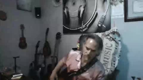 ThongLover6869 online show from March 11, 12:50 am