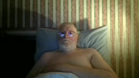 eketman1964 online show from March 29, 9:59 pm