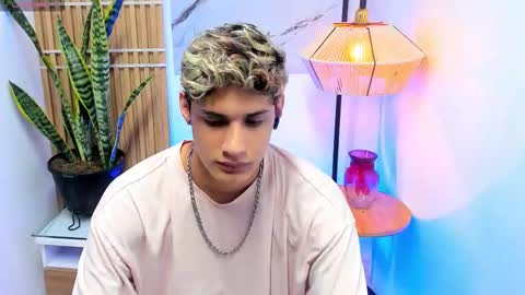 el_flakitoo_ online show from September 24, 6:50 pm