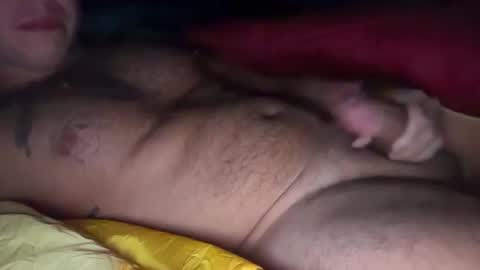 elcarlo1996 online show from April 27, 2:52 am