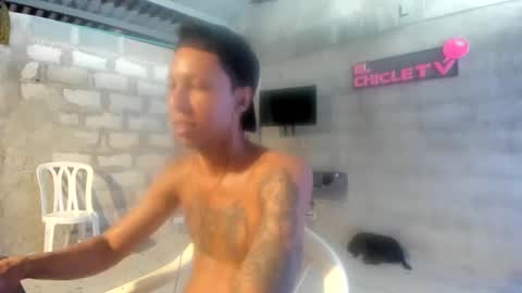 Snapshot of elchicletv chatting on January 22, 7:13 pm El CHICLE TV - SHOW online show from January 22, 7:13 pm