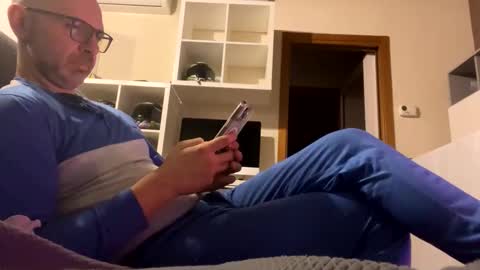 Snapshot of eldiablo844 chatting on September 25, 7:24 pm Eldiablo844 online show from September 25, 7:24 pm