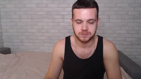 Snapshot of electric_smile chatting on October 30, 1:23 pm Alex online show from October 30, 1:23 pm