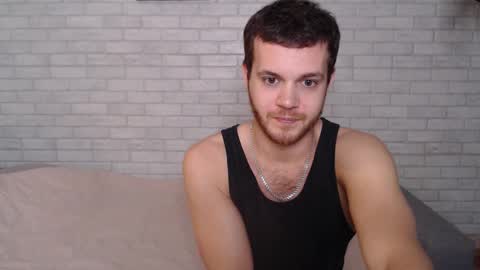 Snapshot of electric_smile chatting on October 19, 2:20 pm Alex online show from October 19, 2:20 pm