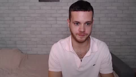 Snapshot of electric_smile chatting on October 25, 2:30 pm Alex online show from October 25, 2:30 pm