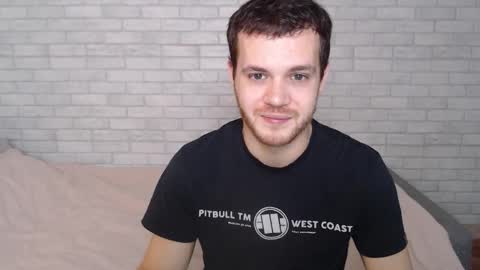 Snapshot of electric_smile chatting on October 23, 9:02 am Alex online show from October 23, 9:02 am