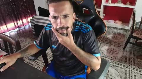 Snapshot of elfetas chatting on March 9, 7:37 pm elfetas online show from March 9, 7:37 pm